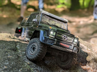 Traxxas crawler on rock